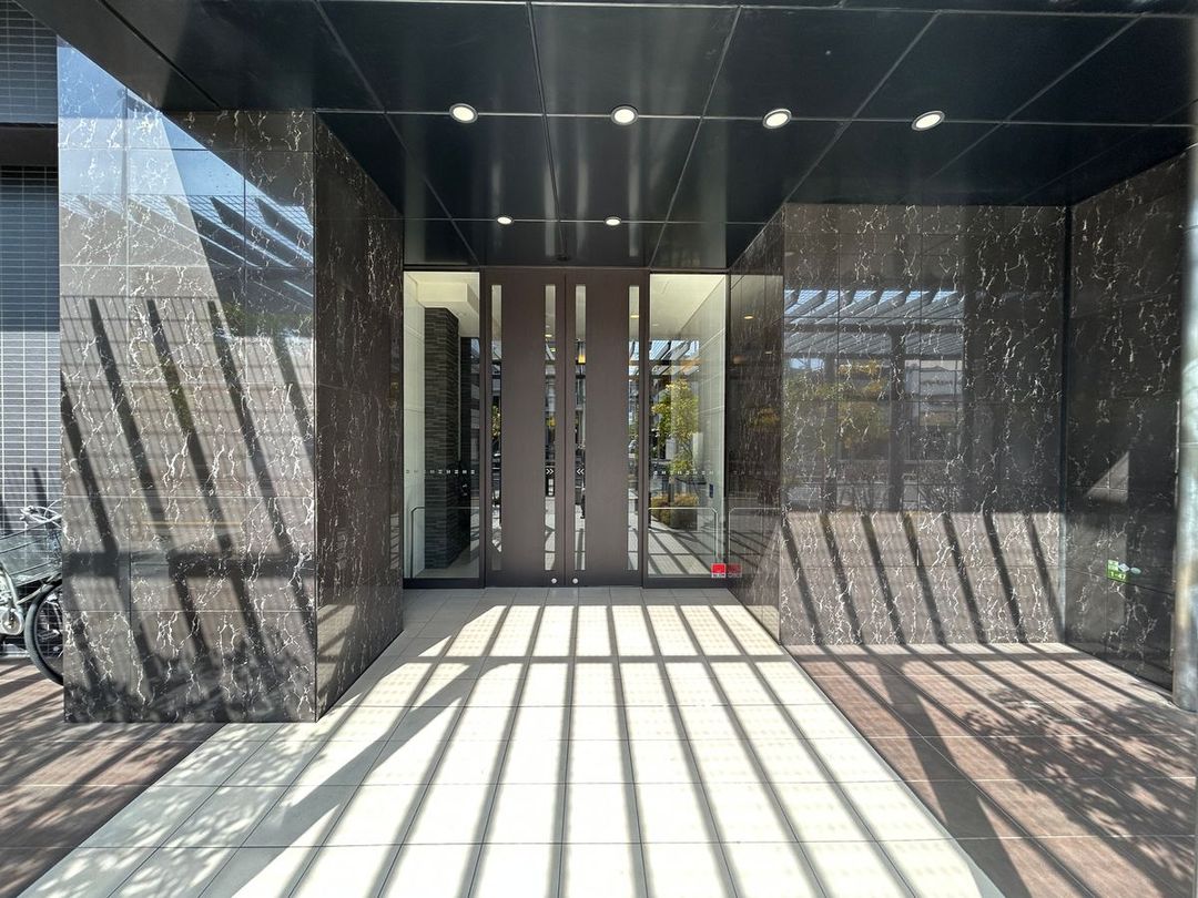 Eslead Joto Central 3LDK Apartment for Sale in Osaka - Thumbnail 2