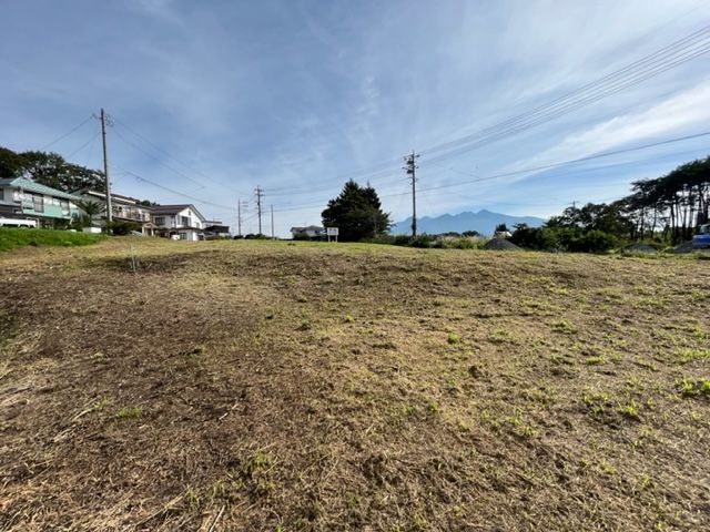Land for Sale in Fujimi, Nagano with Yatsugatake Views - Thumbnail 4