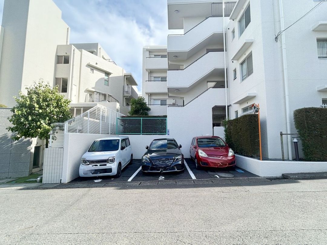 3DK Apartment for Sale in Miyamae Ward, Kawasaki - Thumbnail 2