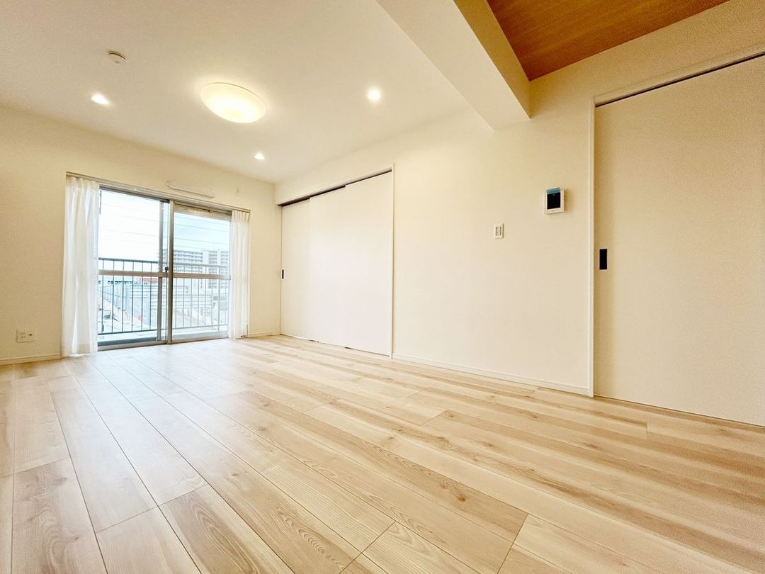 3LDK Renovated Apartment for Sale in Higashiyamato, Tokyo - Thumbnail 2