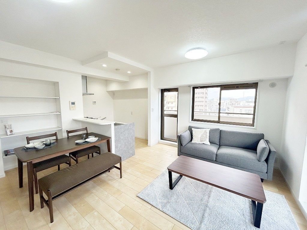 4LDK Apartment for Sale in Hakata-ku, Fukuoka - 83.62 sqm - Thumbnail 2