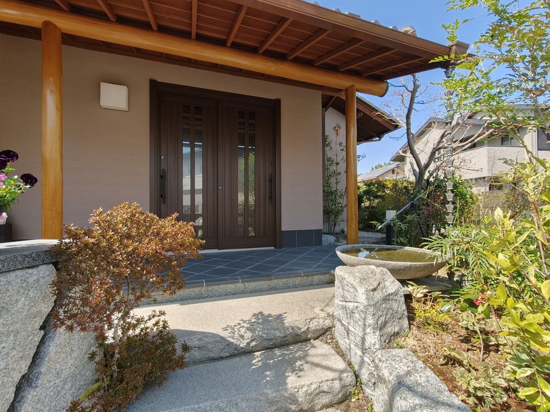 Spacious 2LDK House for Sale in Momochihama, Fukuoka - Thumbnail 2