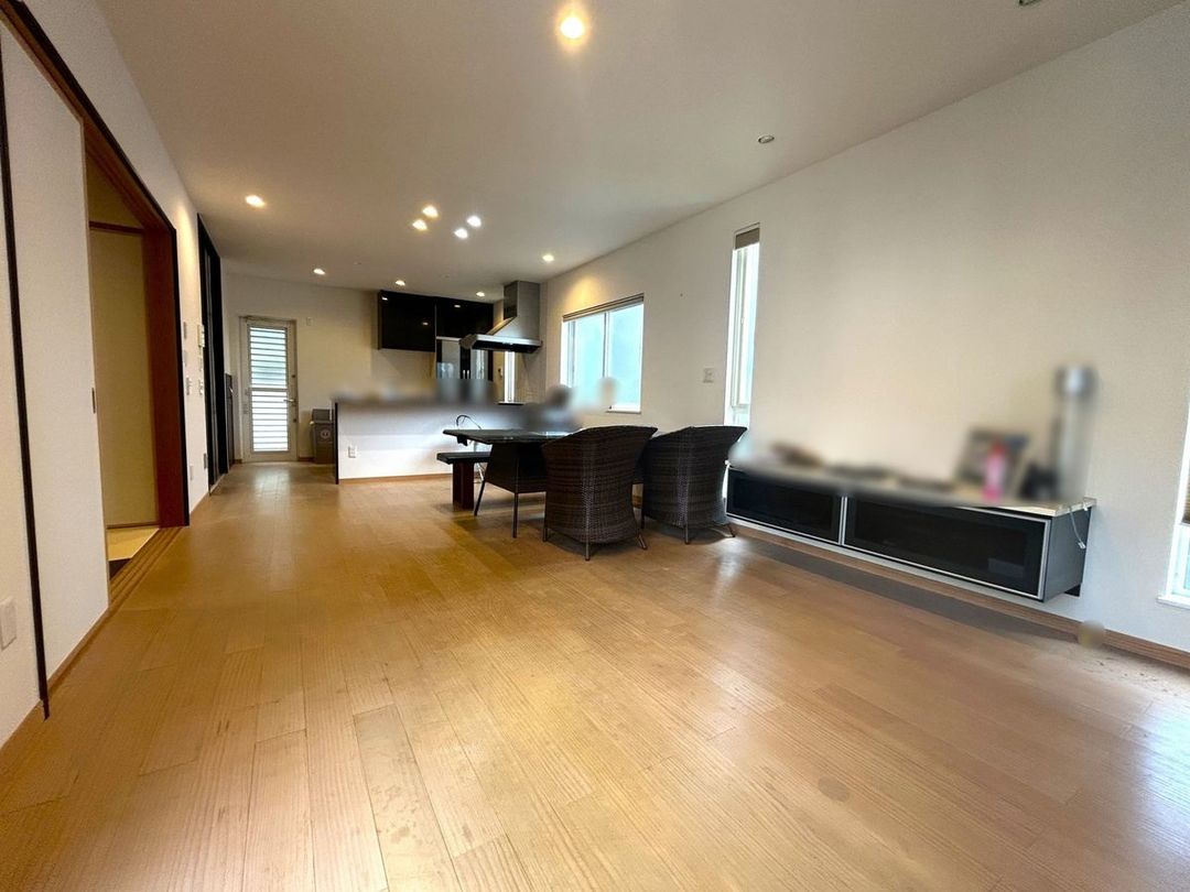 6LDK Family House with Solar Power in Fuchu, Hiroshima - Thumbnail 2