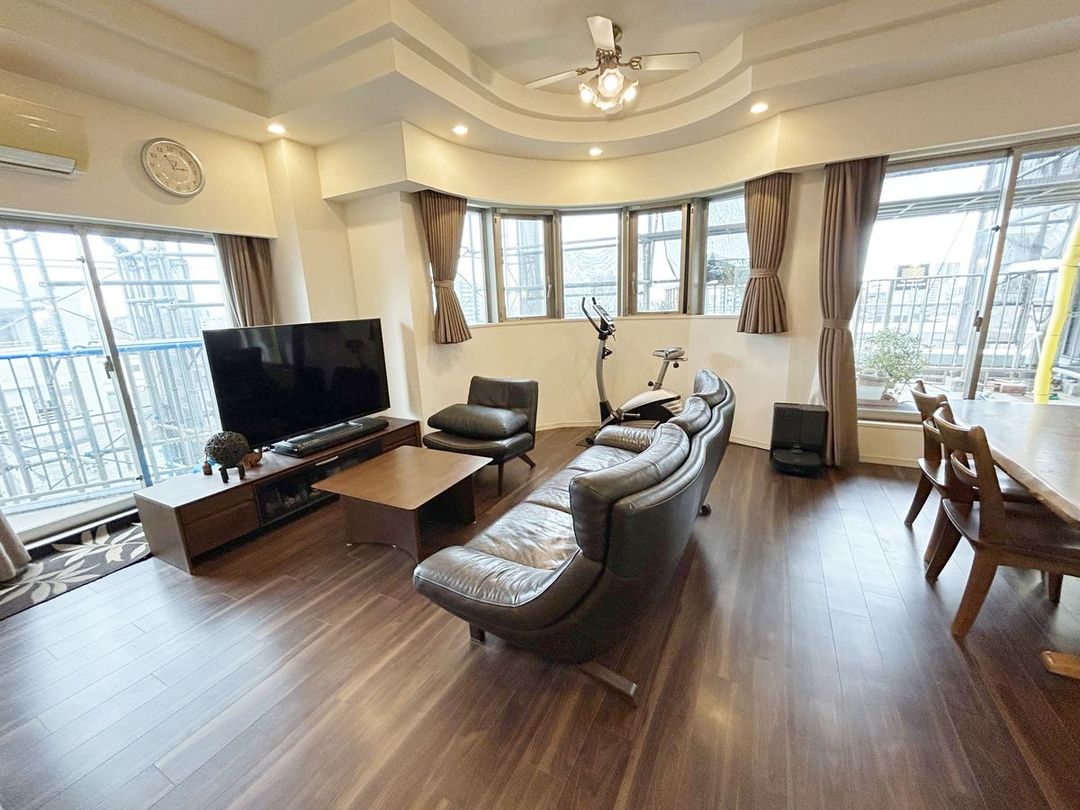 4LDK Apartment for Sale in Chuo Ward, Kobe, 113.5 sqm - Thumbnail 2