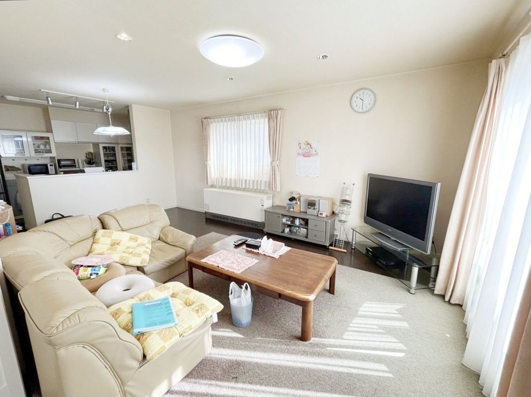 4LDK Detached House in Sapporo's Kita-ku | 122.13㎡, 2007 Build - Thumbnail 2