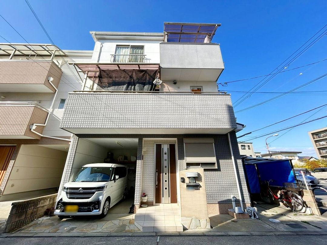 4SLDK Detached House for Sale in Ibaraki, Osaka - Thumbnail 2