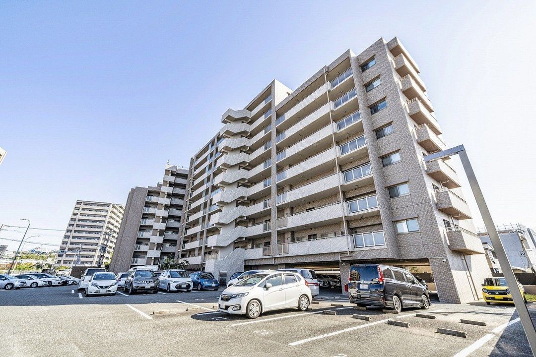 3LDK Apartment for Sale in Fukuoka City, Jonan Ward - Thumbnail 3
