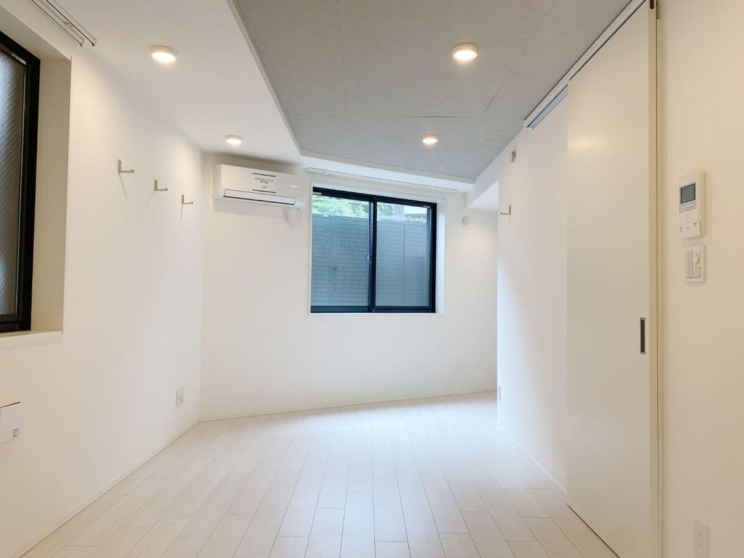 1LDK Apartment for Rent in Yoyogi, Shibuya, Tokyo - Thumbnail 3