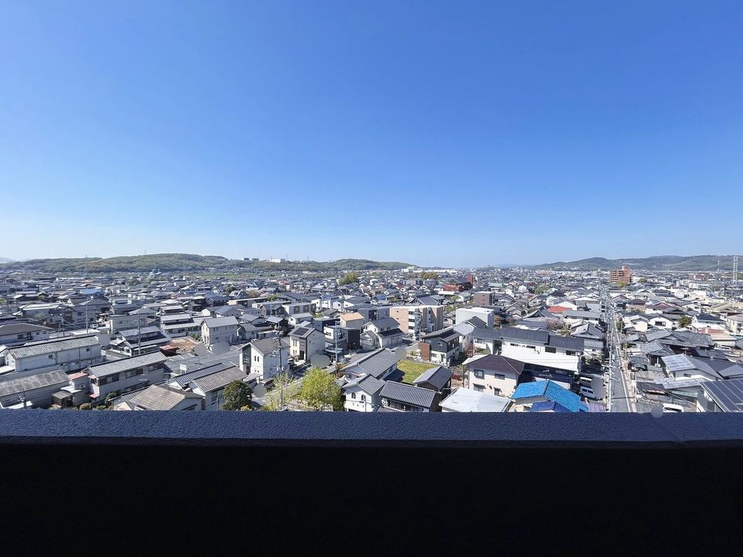 3LDK Apartment Near Niwase Station in Okayama City - Thumbnail 2