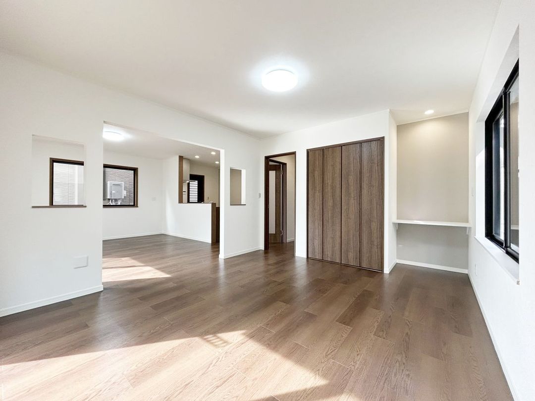 4LDK Detached House for Sale in Miyazaki Town, Chiba City - Thumbnail 2