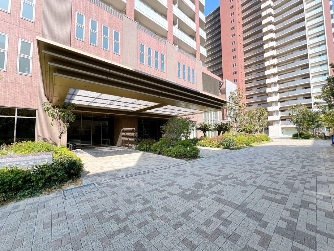 Awaza Rise Towers Flag 46 3LDK Apartment for Sale in Osaka - Thumbnail 3