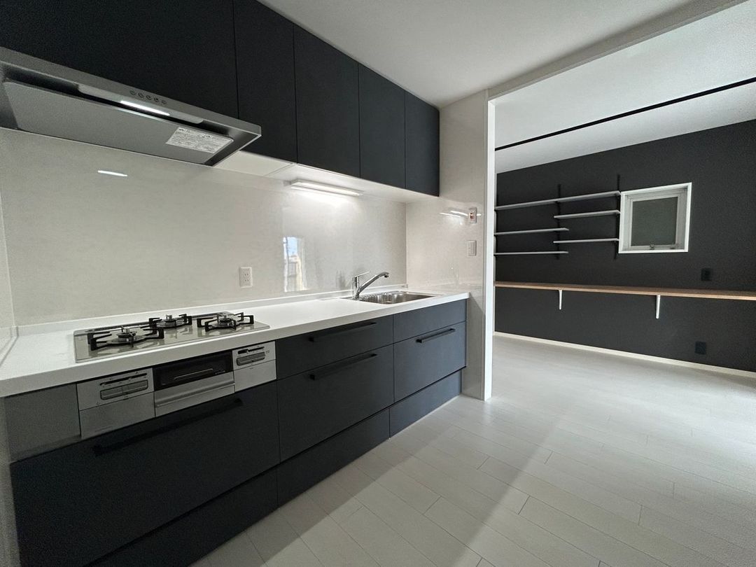 Renovated 3LDK Apartment for Sale in Suita, Osaka - Maison Senrioka - Thumbnail 2