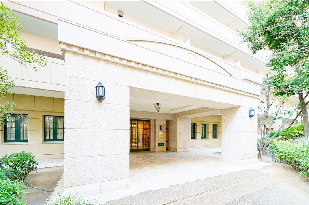 3LDK Apartment with Private Garden near Universal Studios Japan - Thumbnail 2