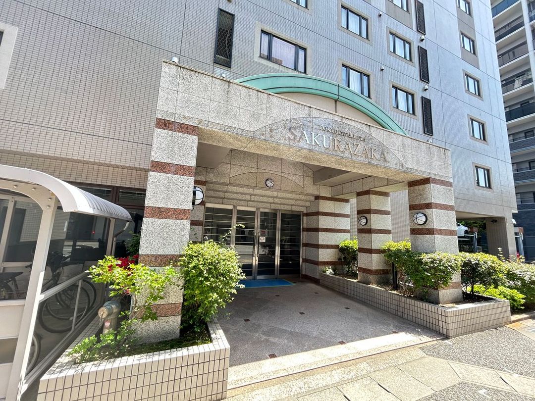 3LDK Apartment for Sale in Sakurazaka, Chuo-ku, Fukuoka - Thumbnail 2