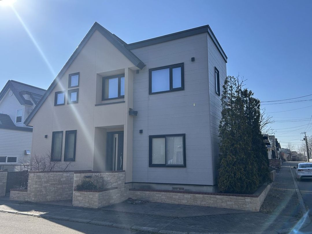 4LDK Detached House for Sale in Hiraoka Koen Higashi, Sapporo - Thumbnail 2