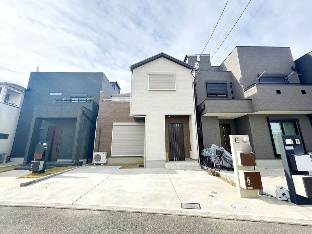 2SLDK Detached House for Sale in Ibaraki City, Osaka - Thumbnail 2