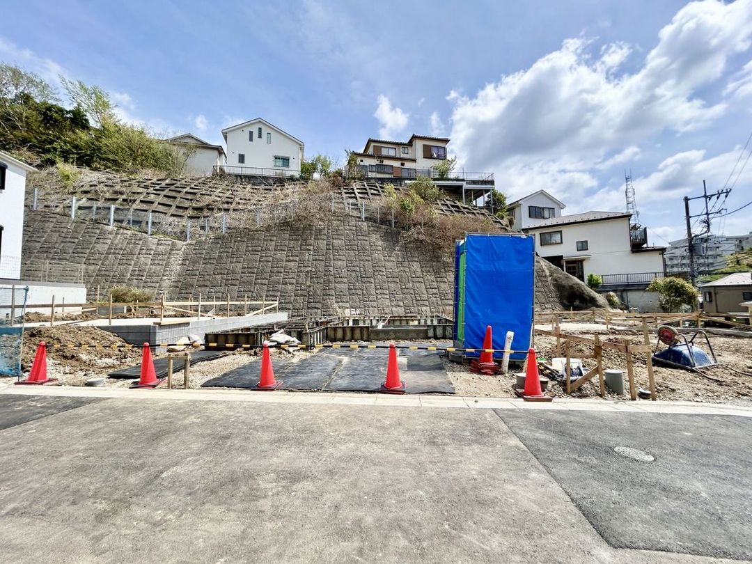 New 3LDK House in Yokohama Minami Ward, Kanagawa - Thumbnail 2