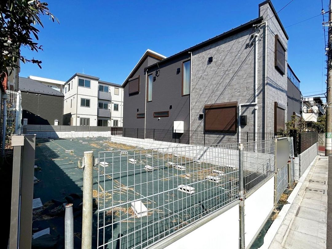 94.28 sqm Land for Sale in Nerima, Tokyo - Near Musashi-Seki Station - Thumbnail 2
