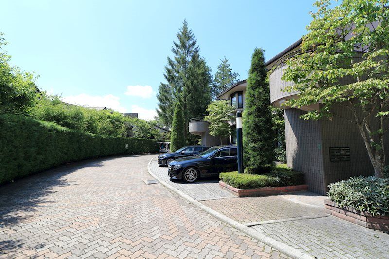 2LDK Apartment for Sale in Nakakaruizawa, Karuizawa, Nagano - Thumbnail 2