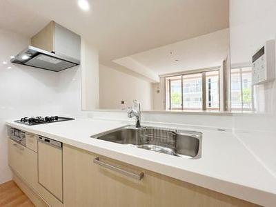 2LDK Apartment for Sale in Sakai City Tower Near Sakaihigashi Station — Kitchen, Sakai, Osaka