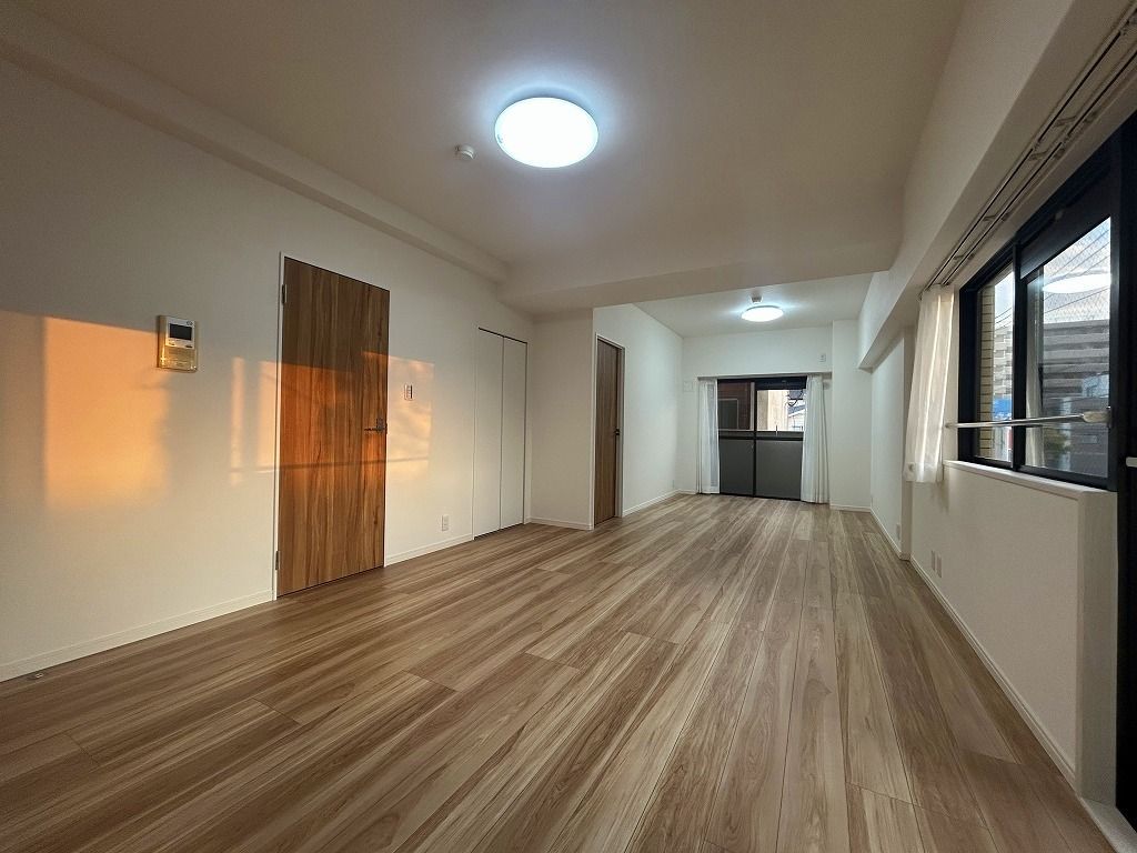Renovated 2LDK Apartment 59.65m² in Chuo-ku, Fukuoka - Thumbnail 2