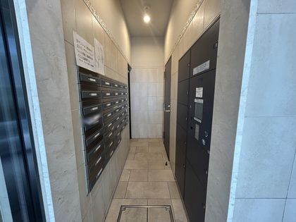 1LDK Apartment for Sale Near Yokohama Station, Kanagawa Ward - Thumbnail 3