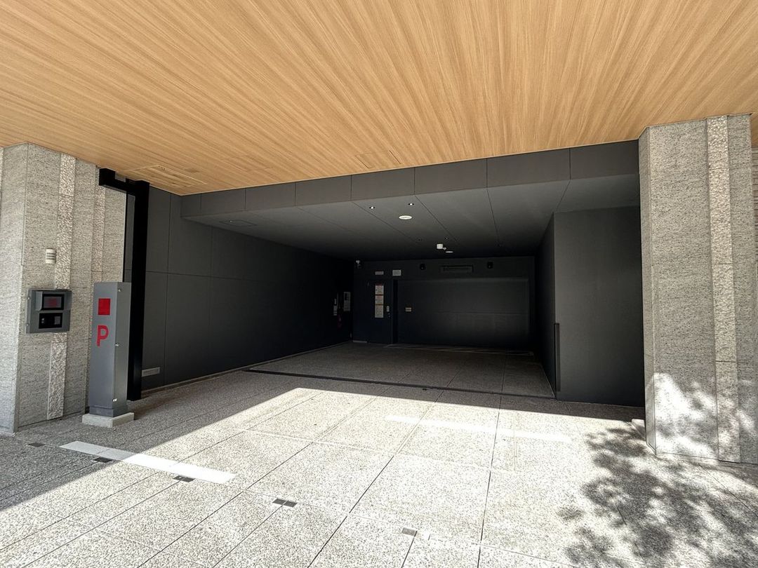 1LDK Apartment in The Parkhouse Osaka Umeda Tower, Kita-ku - Thumbnail 2