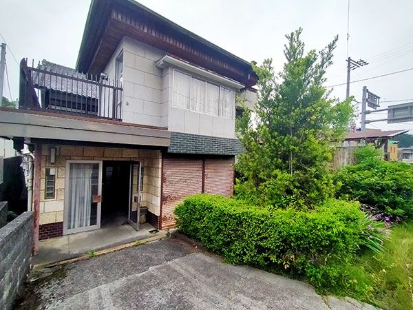 Versatile 9DK House with Warehouse in Shimoichi - Thumbnail 2
