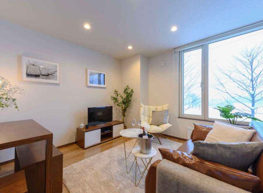 Luxury Ski-In 1-Bed Apartment for Sale in Niseko, Hokkaido - Thumbnail 4