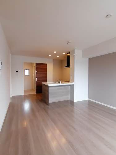 1LDK Apartment for Rent in Fukuyama, Hiroshima, 55.71 sqm - Thumbnail 2