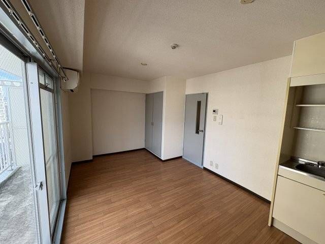 1R Apartment for Rent in Himeji, Hyogo - Near Kyoguchi Station - Thumbnail 4