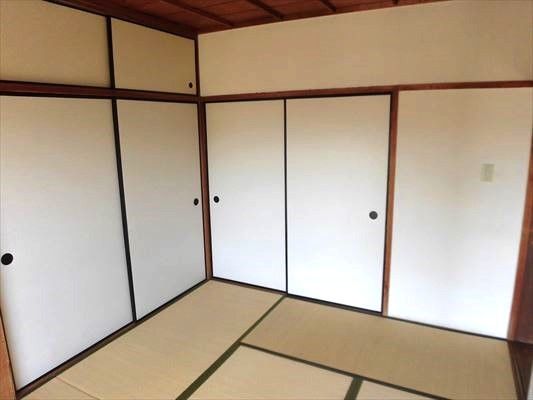 3DK Apartment for Rent in Fukuyama, Hiroshima - Thumbnail 2