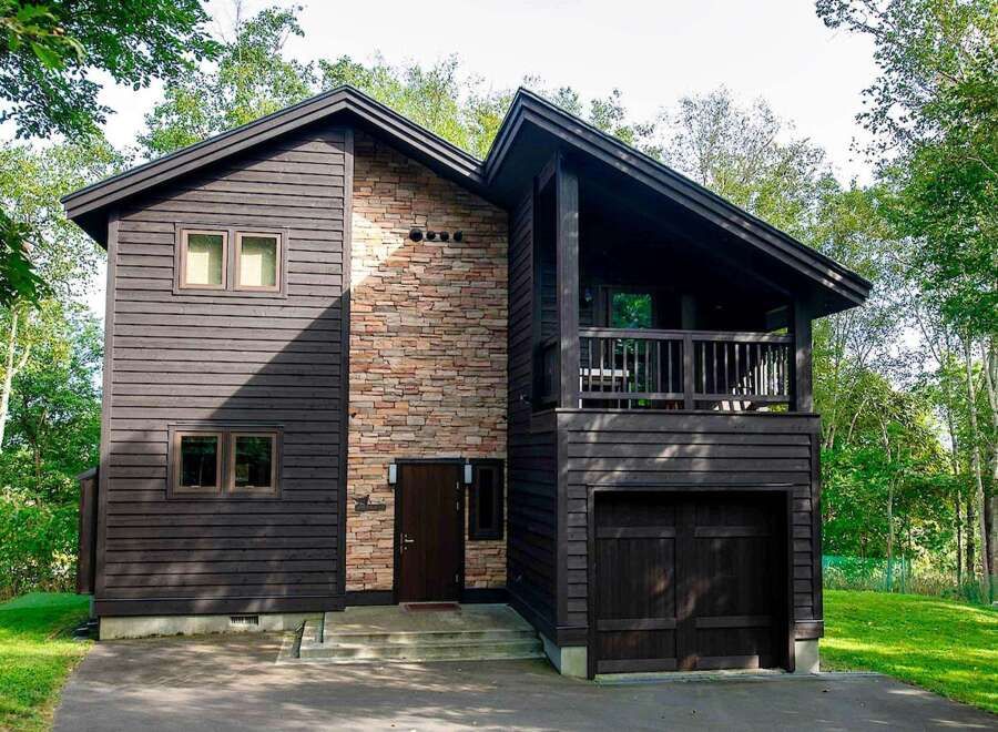 Secluded Family Chalet in Soga, Niseko with Mountain Views - Thumbnail 3