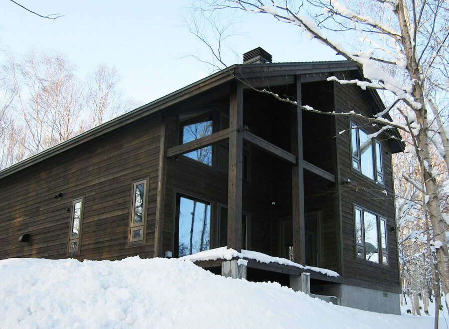 Secluded Family Chalet in Soga, Niseko with Mountain Views - Thumbnail 4