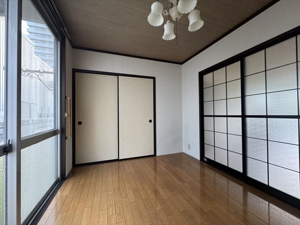2DK Apartment for Rent in Fukuyama, Near Higashi-Fukuyama Station - Thumbnail 3