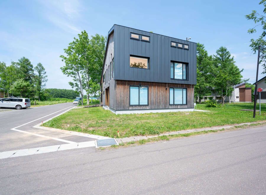 5 Bedroom Chalet near Niseko Grand Hirafu Gondola - Thumbnail 3