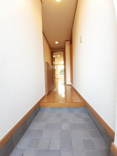 1R Apartment for Rent in Fukuyama, Hiroshima - 33.15 sqm - Thumbnail 4