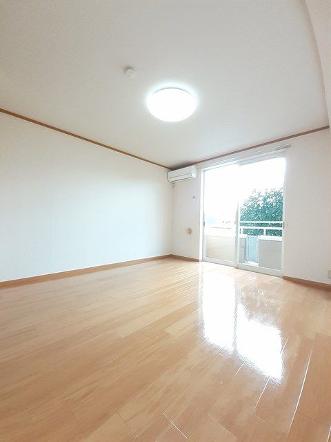 1R Apartment for Rent in Fukuyama, Hiroshima - 33.15 sqm - Thumbnail 2