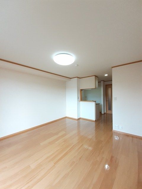 1R Apartment for Rent in Fukuyama, Hiroshima - 33.15 sqm - Thumbnail 3