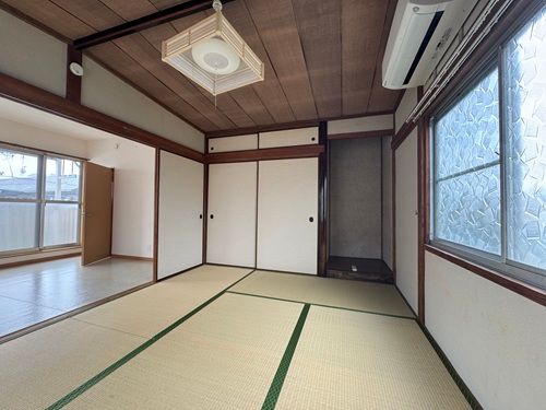 Renovated 3DK Apartment in Fukuyama, Hiroshima - Thumbnail 2