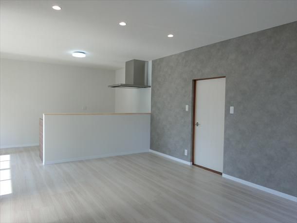 Renovated 4LDK Detached House for Sale in Fukuyama, Hiroshima - Thumbnail 4