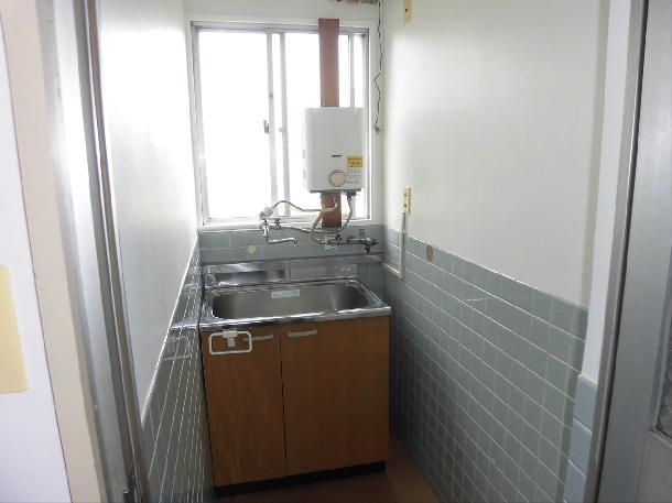Office for Rent in Central Fukuyama, 19.50 sqm - Thumbnail 3