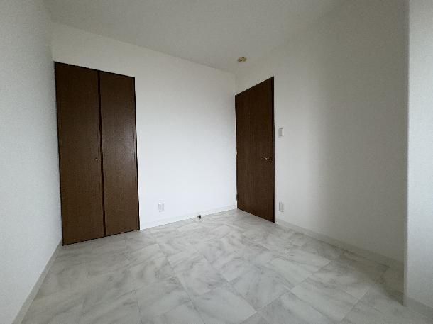 3LDK 72.87sqm Apartment for Rent in Fukuyama, Hiroshima - Thumbnail 2