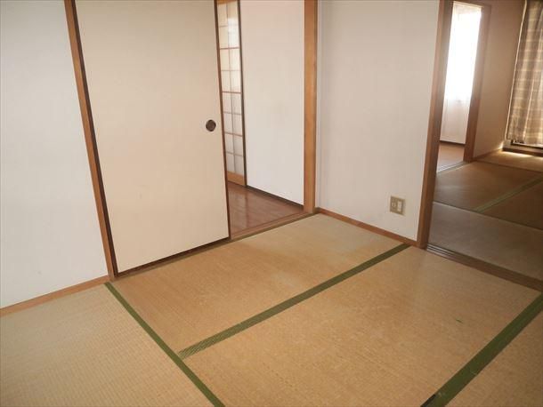 3DK Apartment for Rent in Fukuyama, Hiroshima - Thumbnail 3