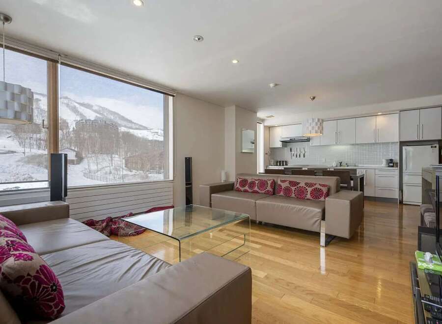 3 Bedroom Dual-Key Apartment for Sale in Niseko Hirafu - Thumbnail 2