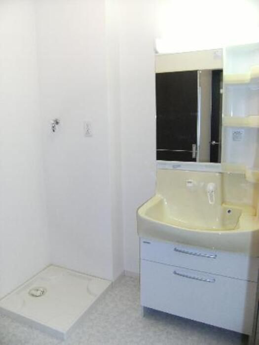 3LDK Apartment for Rent in Fukuyama, Hiroshima - 82.95 sqm - Thumbnail 3