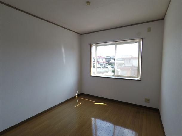 2LDK Apartment for Rent in Fukuyama, Hiroshima - Thumbnail 2