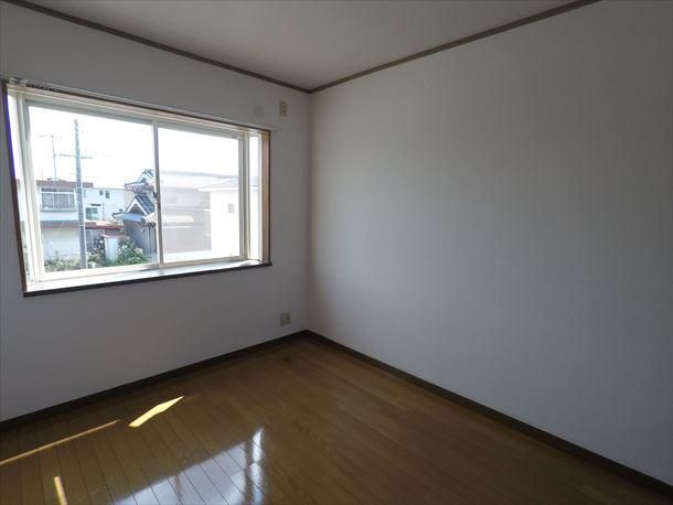 2LDK Apartment for Rent in Fukuyama, Hiroshima - Thumbnail 3