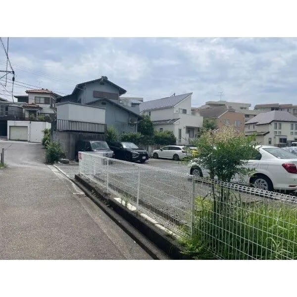 Land for Sale in Totsuka, Yokohama - 881 sqm | Akiya Japan