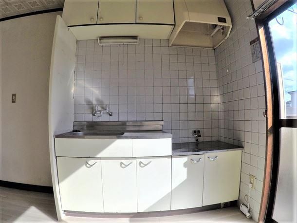 2DK Apartment for Rent in Fukuyama, 48 sqm - Thumbnail 4